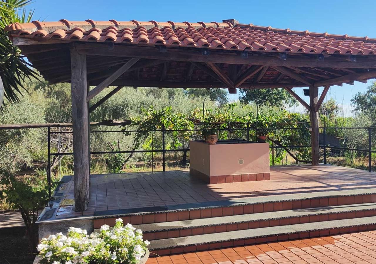 Peri Peri Etna Guest House Montargano Exterior photo